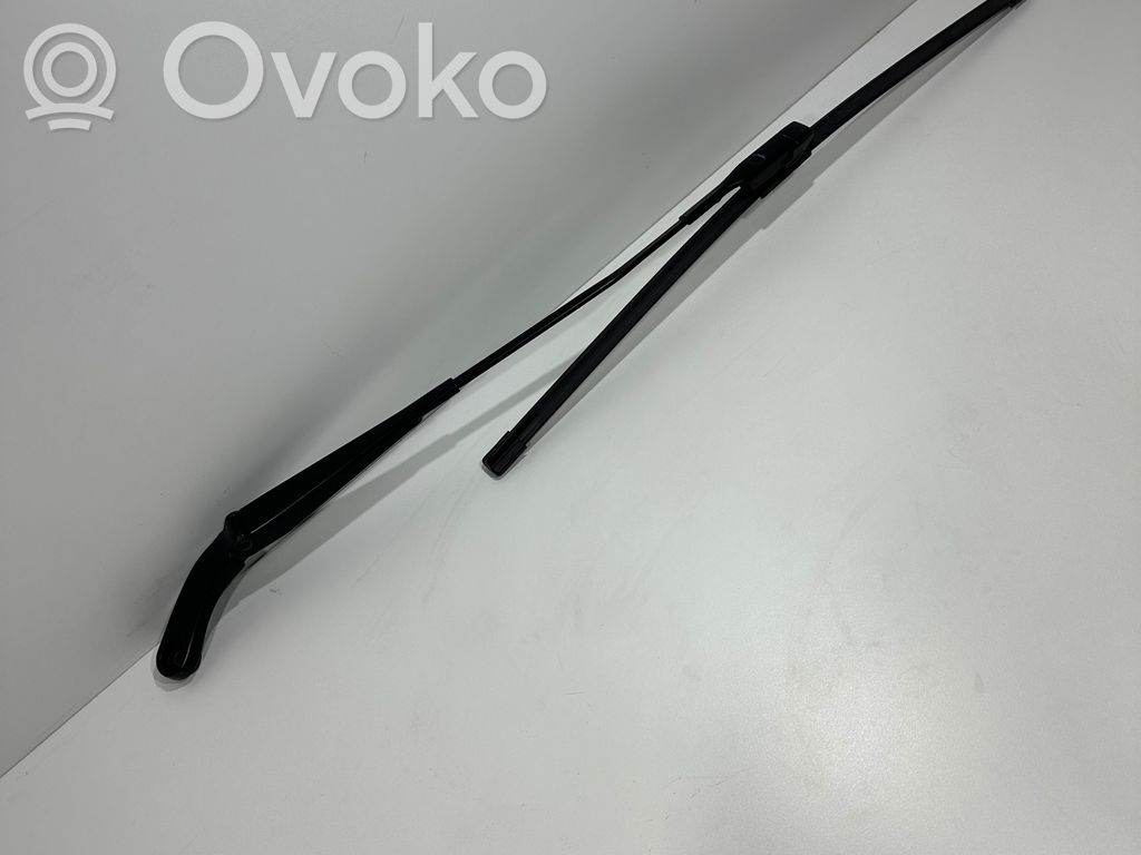 Audi A5 8T 8F Front wiper blade arm 