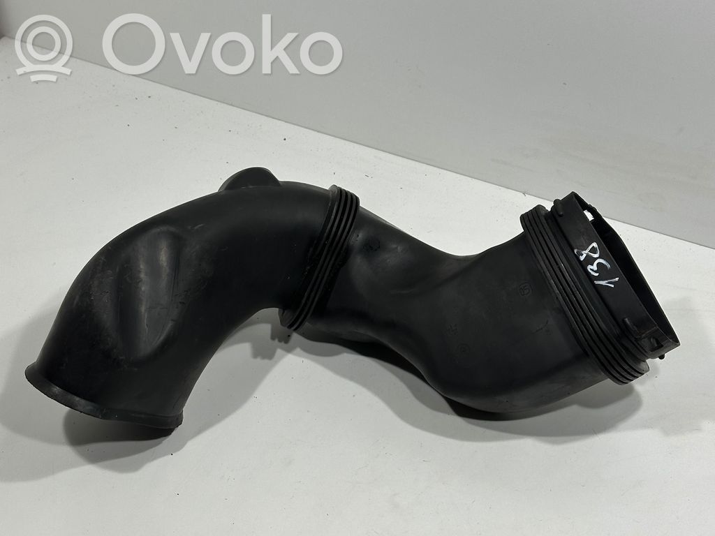 BMW 5 E60 E61 Ilmanoton kanavan osa 