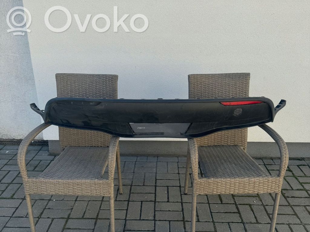 Tesla Model Y Apakšējā bampera daļa 
