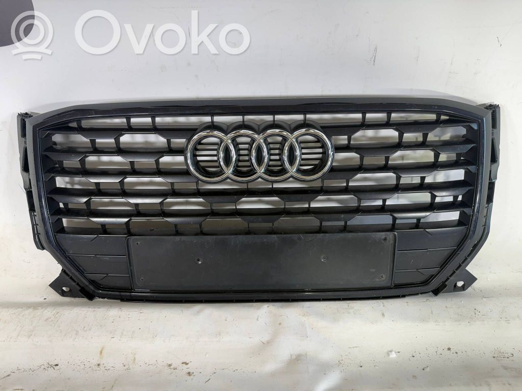 Audi Q2 - Etupuskurin ylempi jäähdytinsäleikkö 