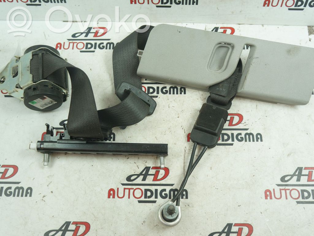 Opel Corsa D Cinturón delantero 