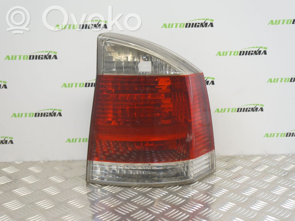 Opel Vectra C Задний фонарь в кузове 