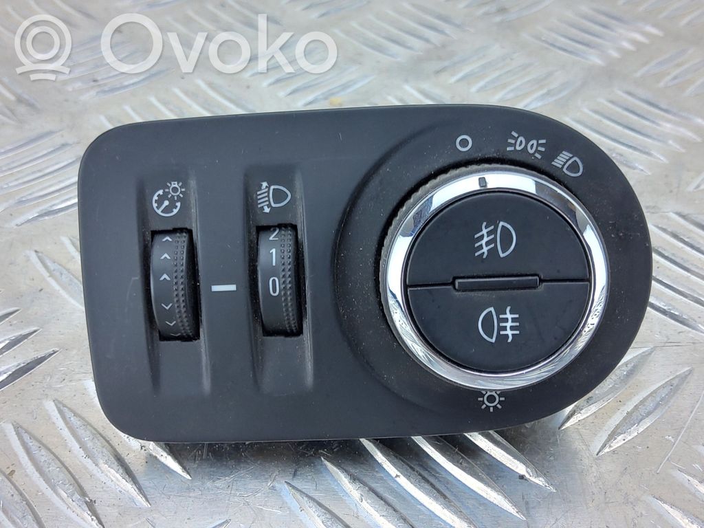 Opel Corsa D Light switch 