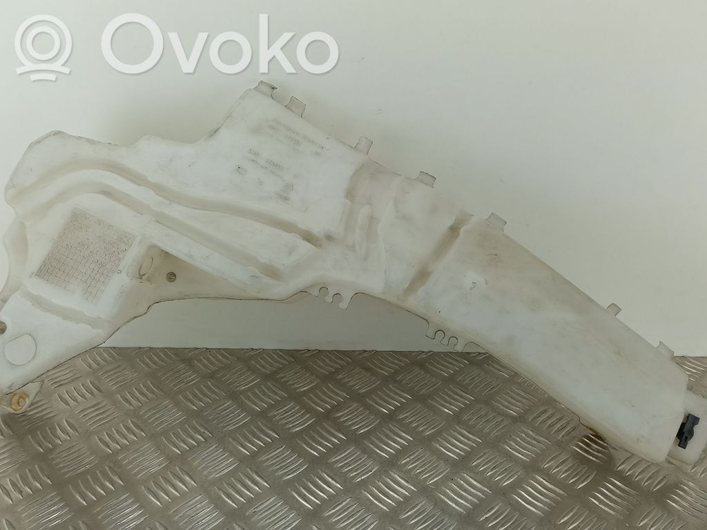 Ford Focus Langų skysčio bakelis 