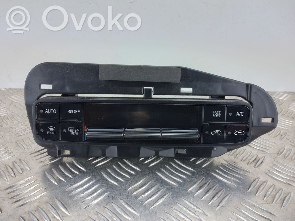 Toyota Auris E180 Climate control unit 