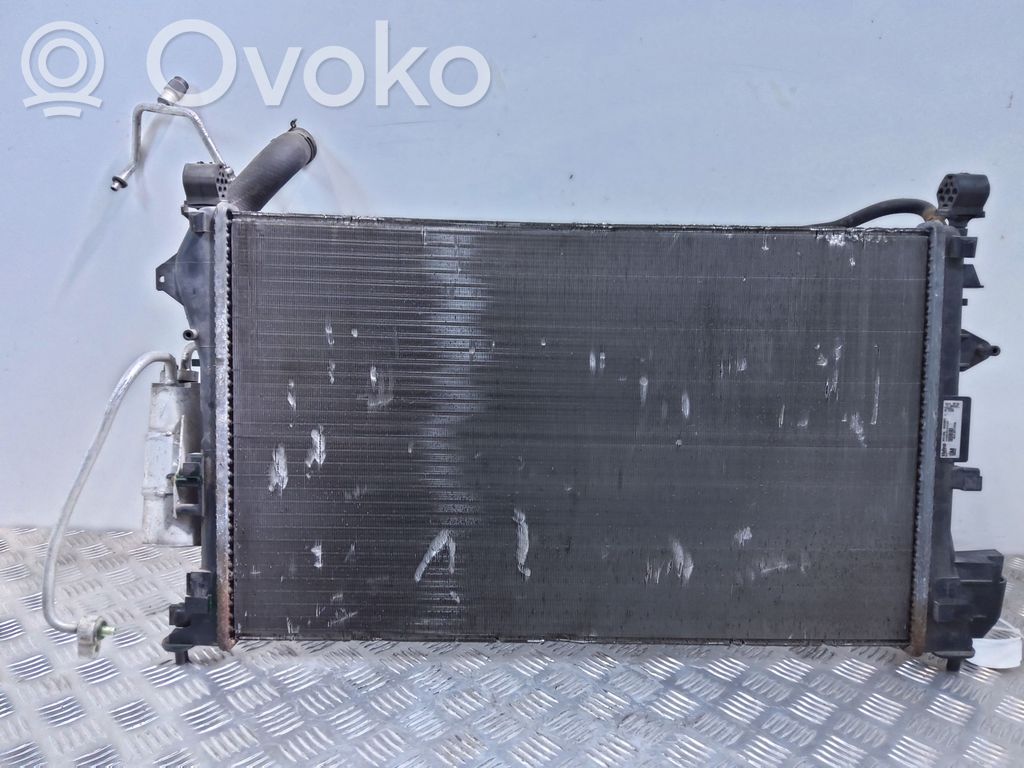 Saab 9-3 Ver2 Aušinimo skysčio radiatorius 