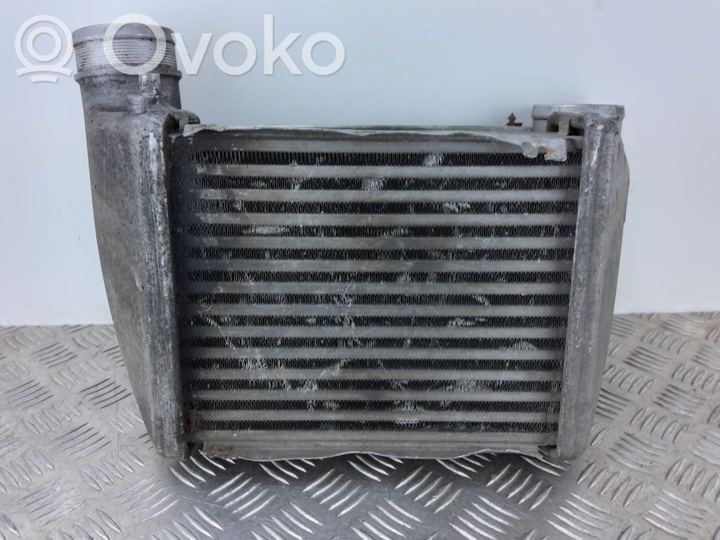 Interkūlerio radiatorius   077145805F