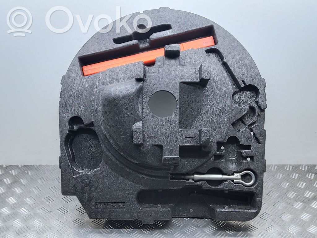 Citroen C4 II Tool box 