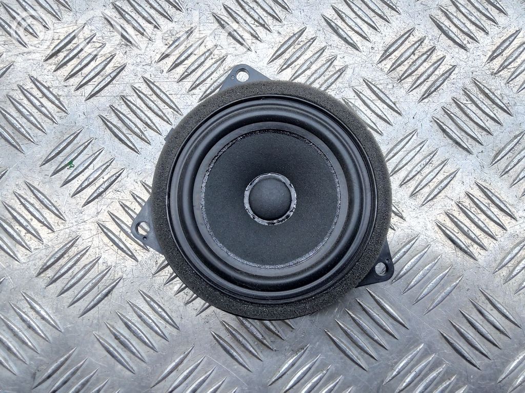 BMW X1 U11 Altavoz de la puerta delantera 