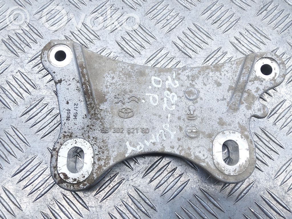 Citroen Jumpy Engine mounting bracket 