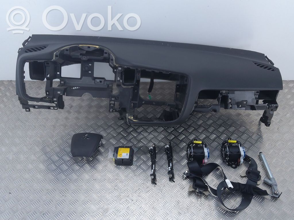 Mitsubishi Outlander Airbag set with panel 