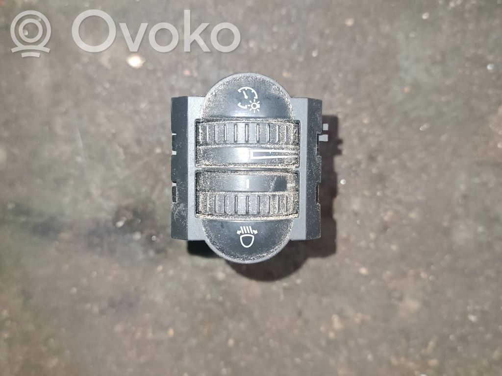 Volkswagen Jetta V Interruttore di regolazione livello altezza dei fari 
