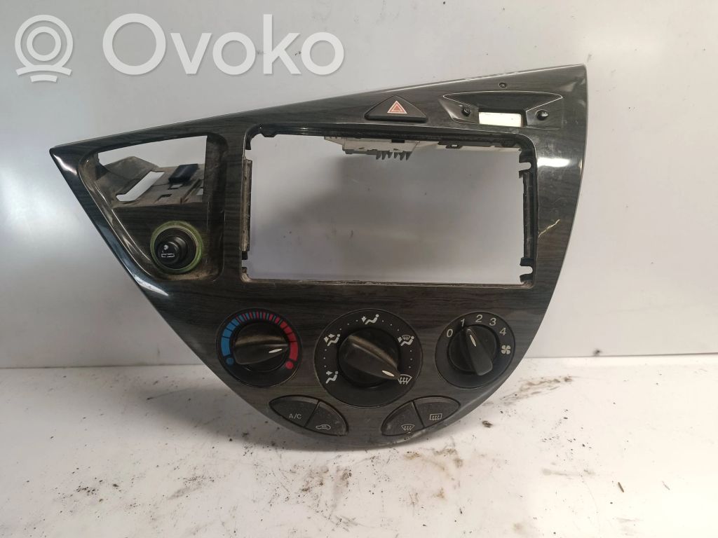 Ford Focus Climate control/heater control trim 
