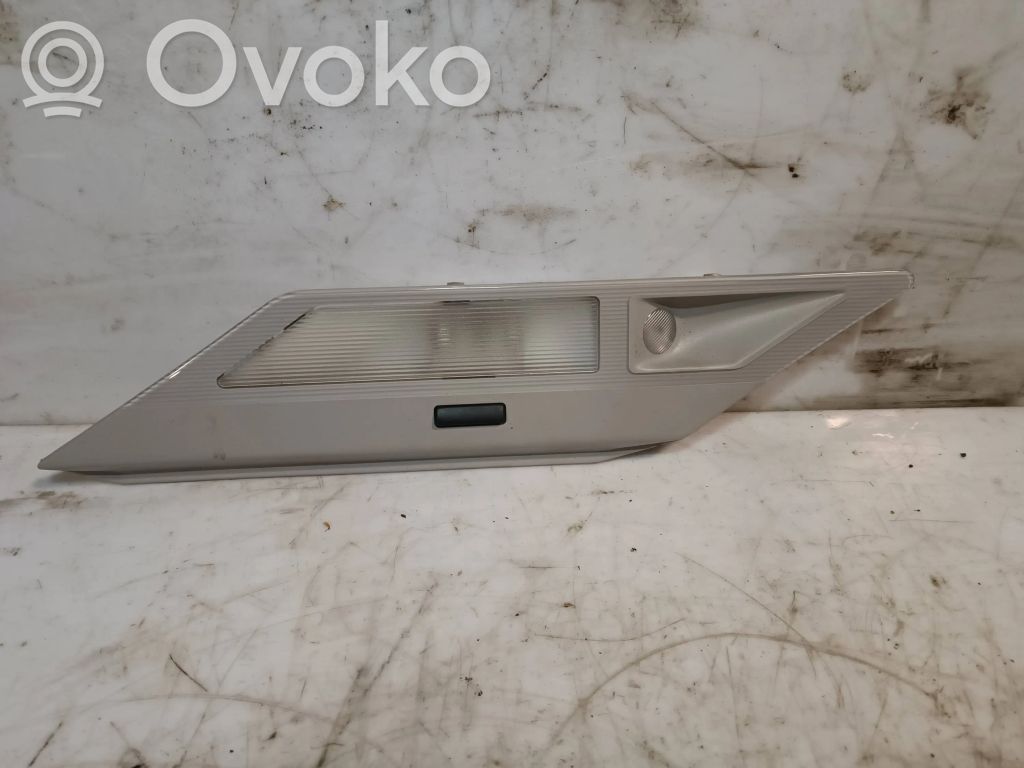 Takaistuimen valo   8368843