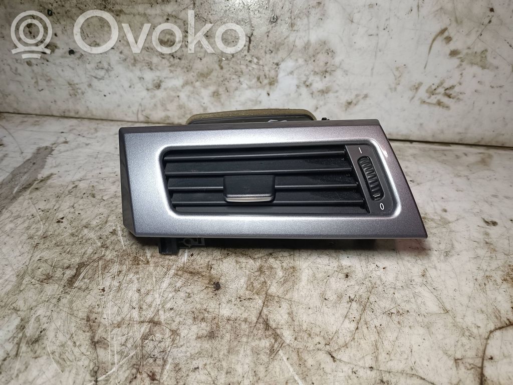 BMW 5 E60 E61 Šoninės oro grotelės 
