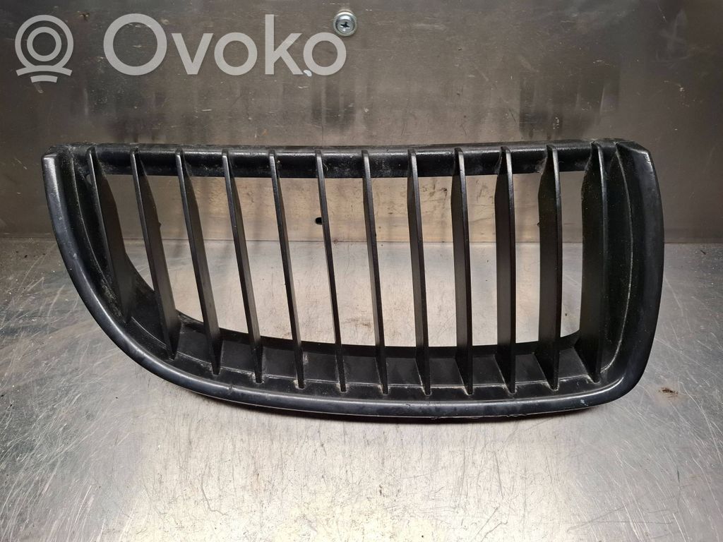 Priekšējais režģis   7120008,22405910