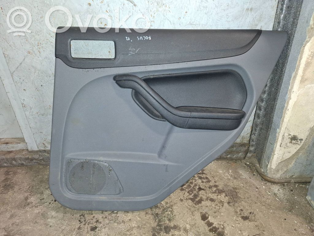 Ford Focus Apšuvums aizmugurējām durvīm 