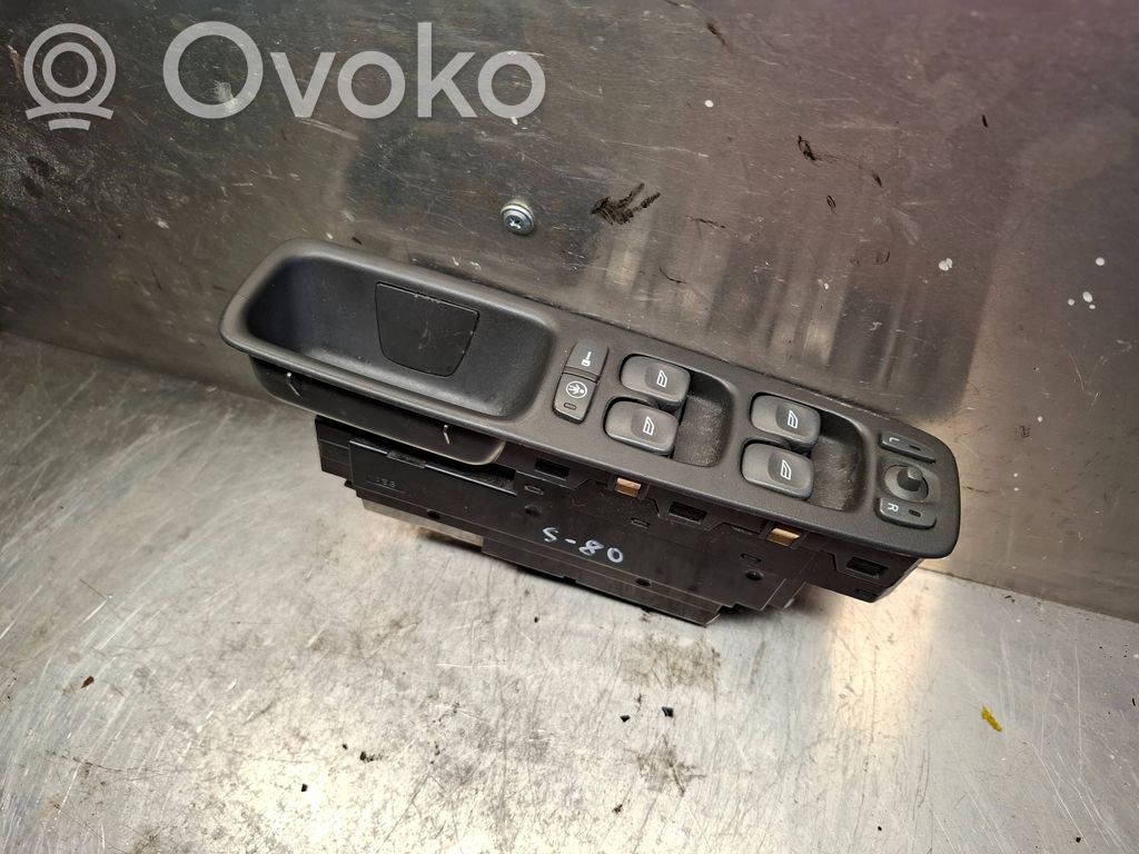 Electric window control switch   9452939