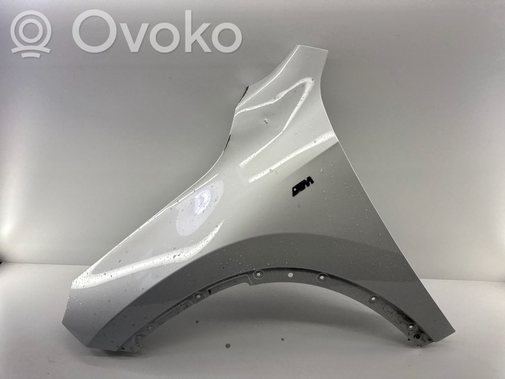 BMW X1 U11 Sparnas 