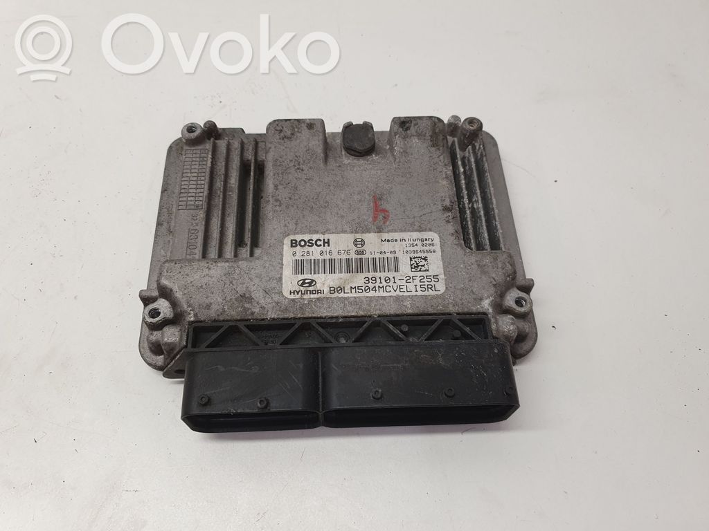 Hyundai ix35 Engine control unit/module 