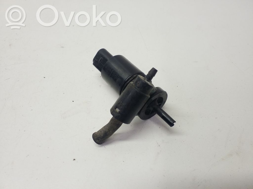 Windscreen/windshield washer pump   05152075AC
