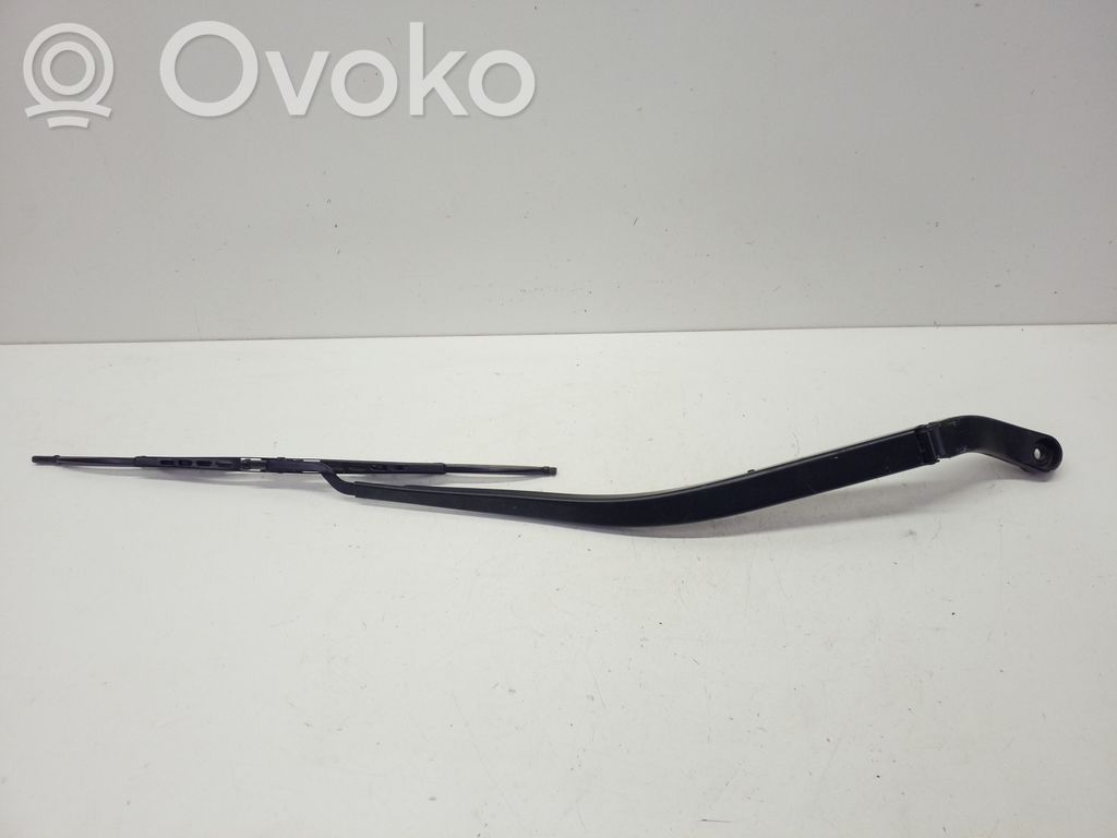 Chrysler Pacifica Front wiper blade arm 