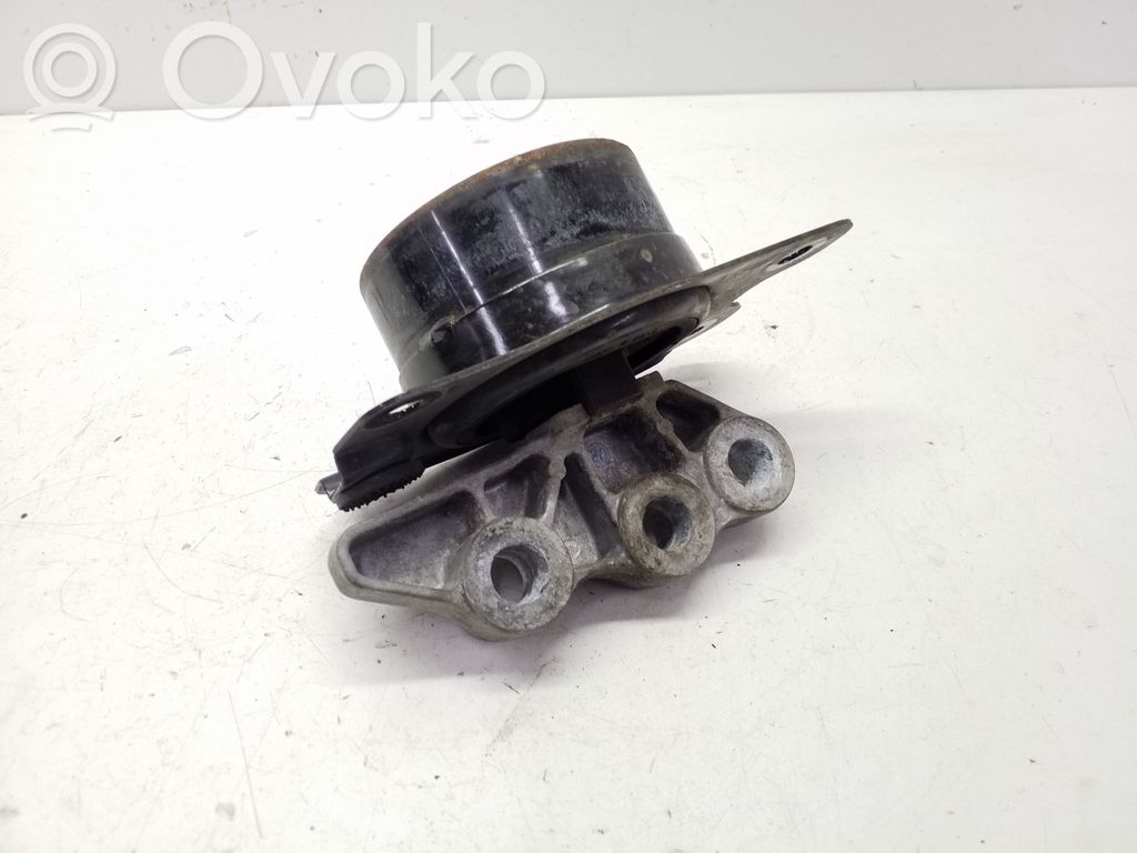 Chevrolet Captiva Engine mount bracket 