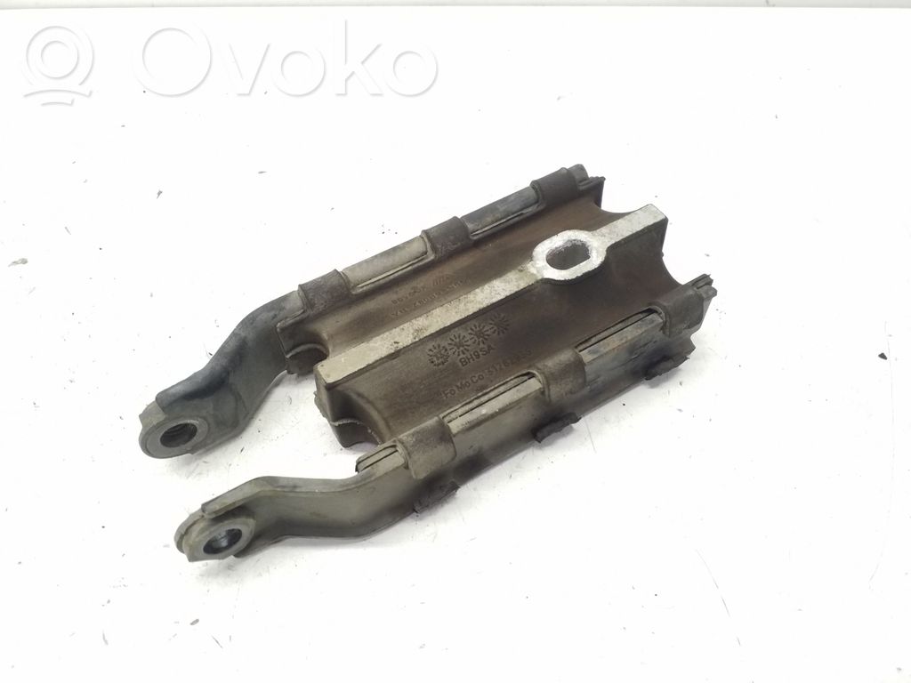 Engine mount bracket   31262935,8G9N6P082BA