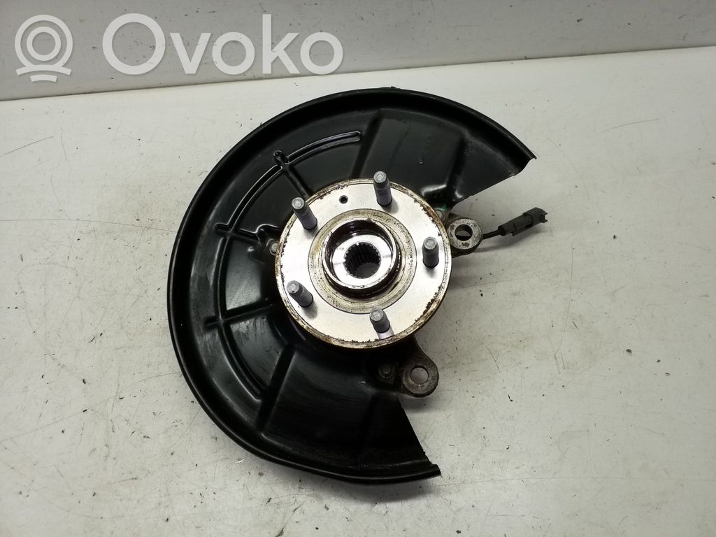 Front wheel hub