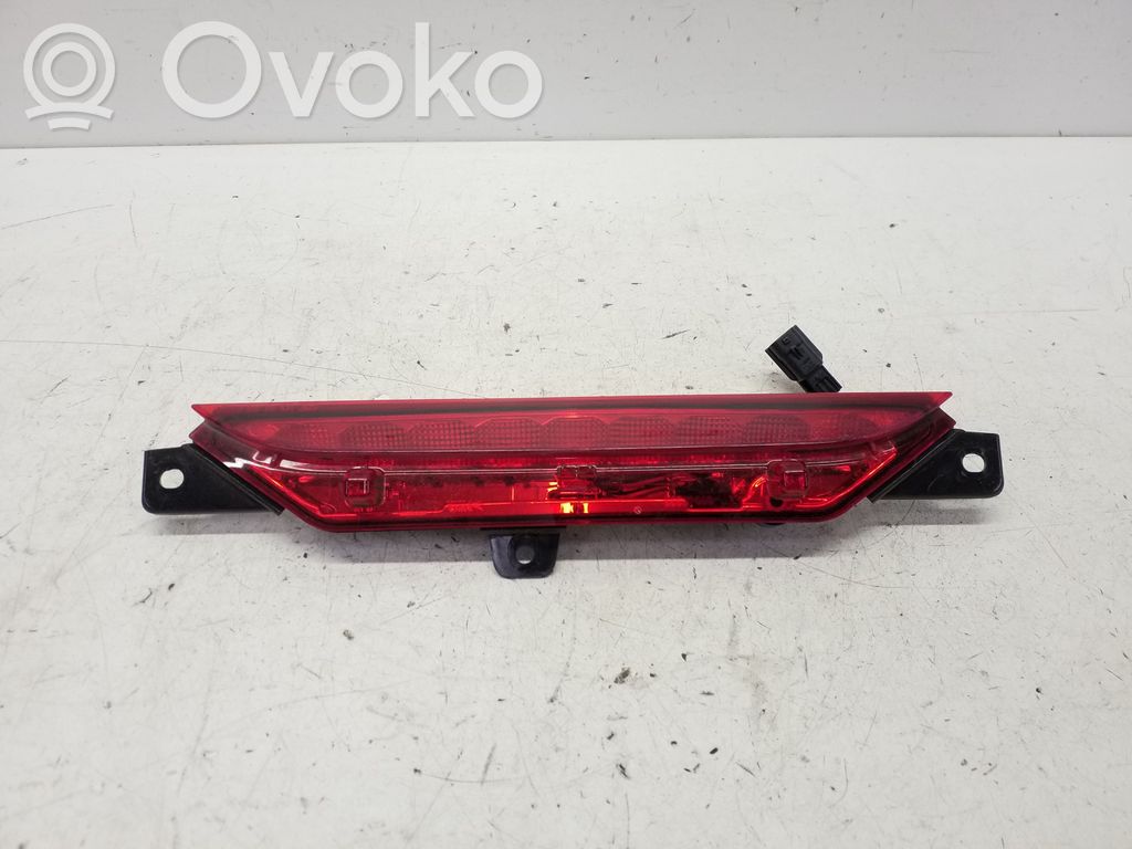 Chrysler Pacifica Third/center stoplight 