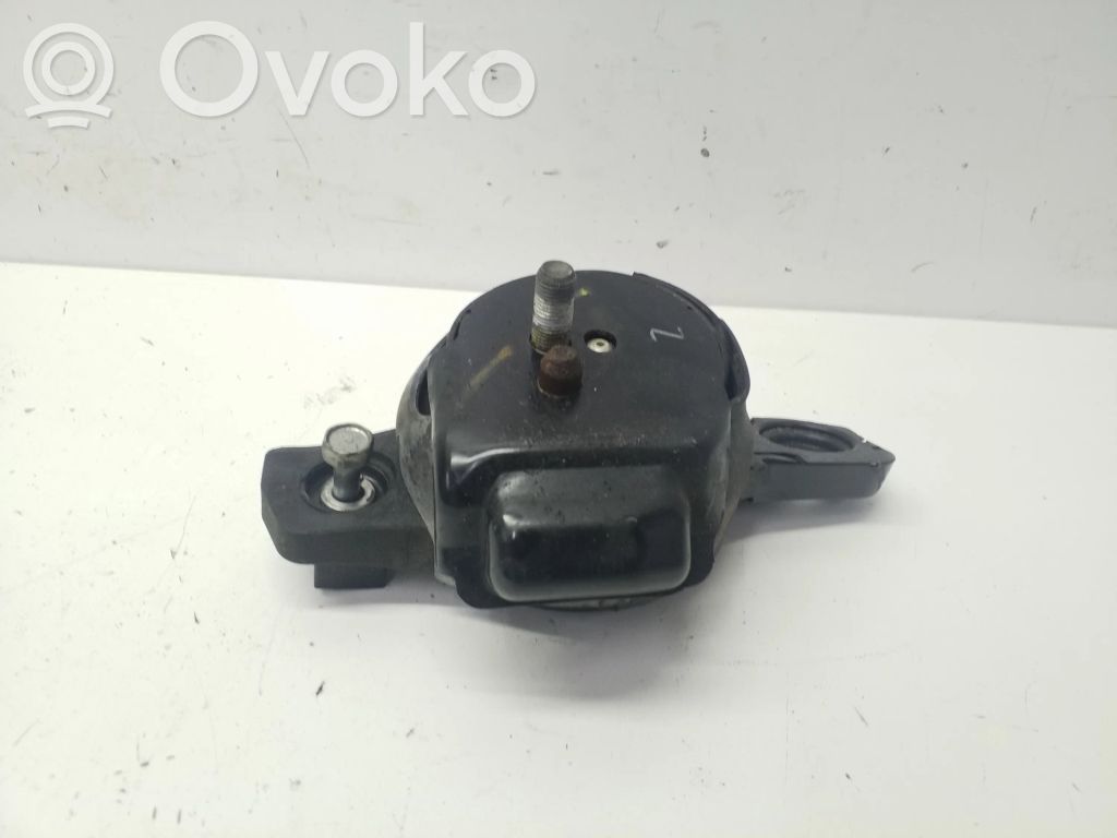 Engine mount bracket