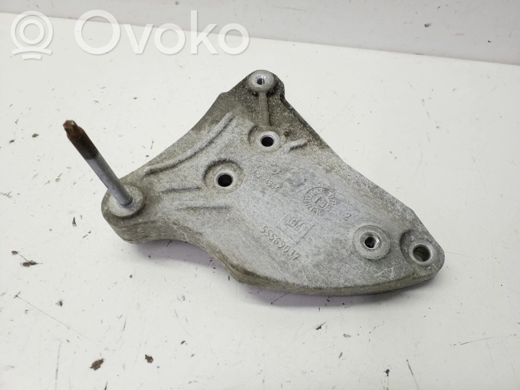 Chevrolet Volt I A/C compressor mount bracket 