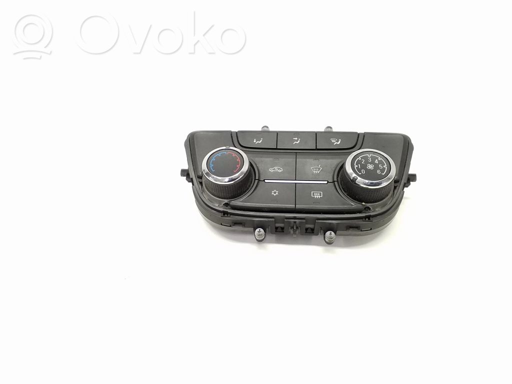 Buick Encore I Climate control unit 