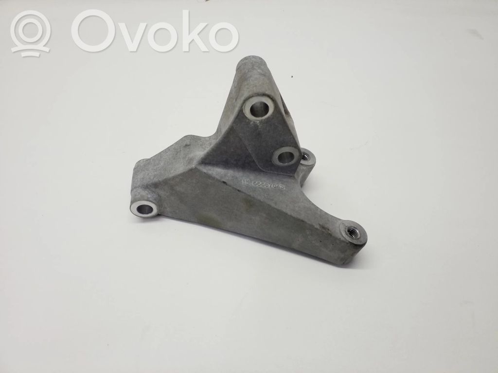 Buick Encore I Engine mounting bracket 