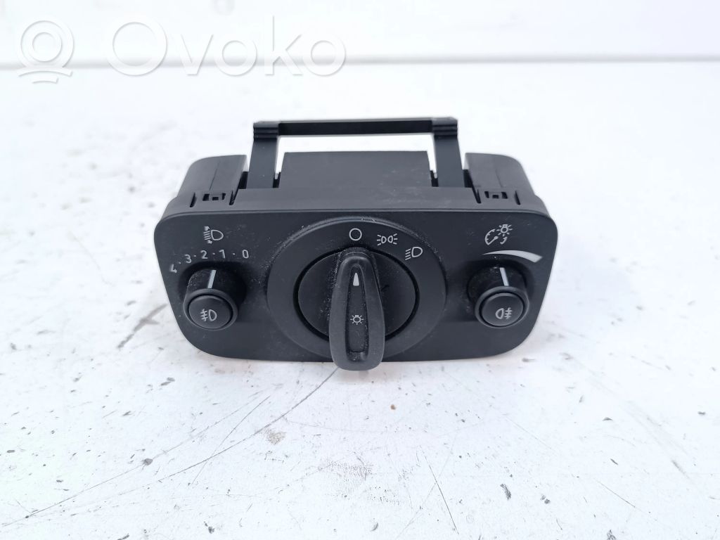 Ford Kuga II Light switch 