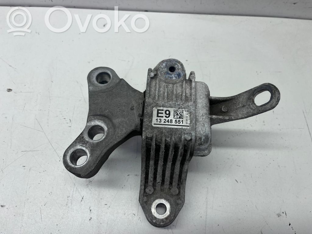 Opel Zafira C Engine mount bracket 