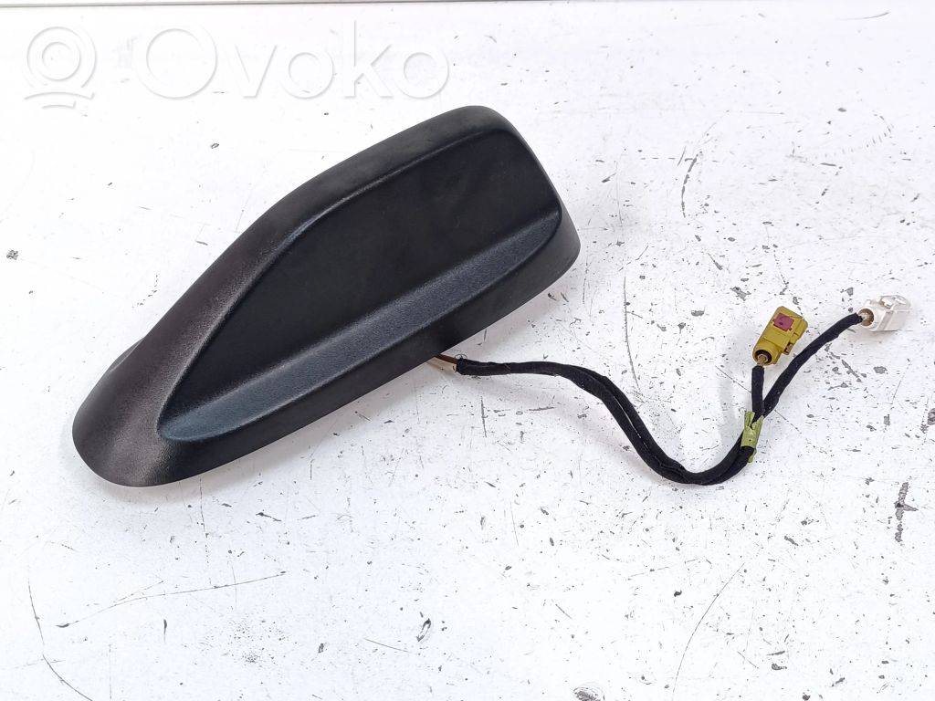 Dodge Durango III GPS-pystyantenni 