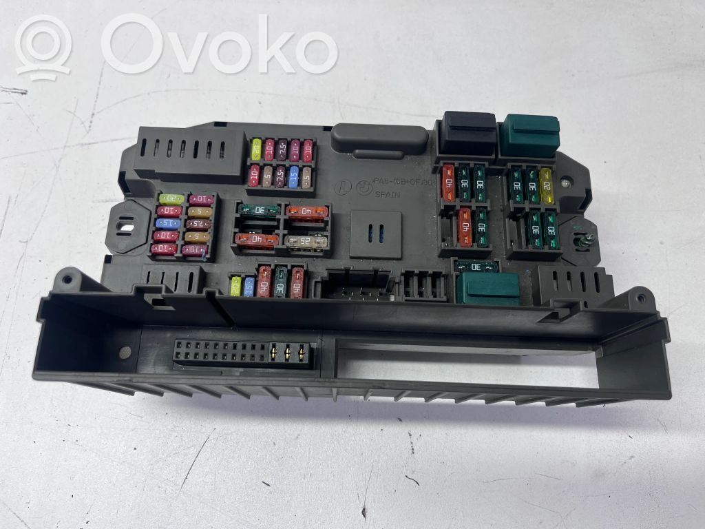 BMW X5M E70 Fuse module 