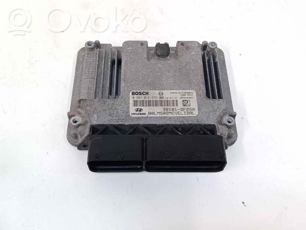 Hyundai ix35 Engine control unit/module 