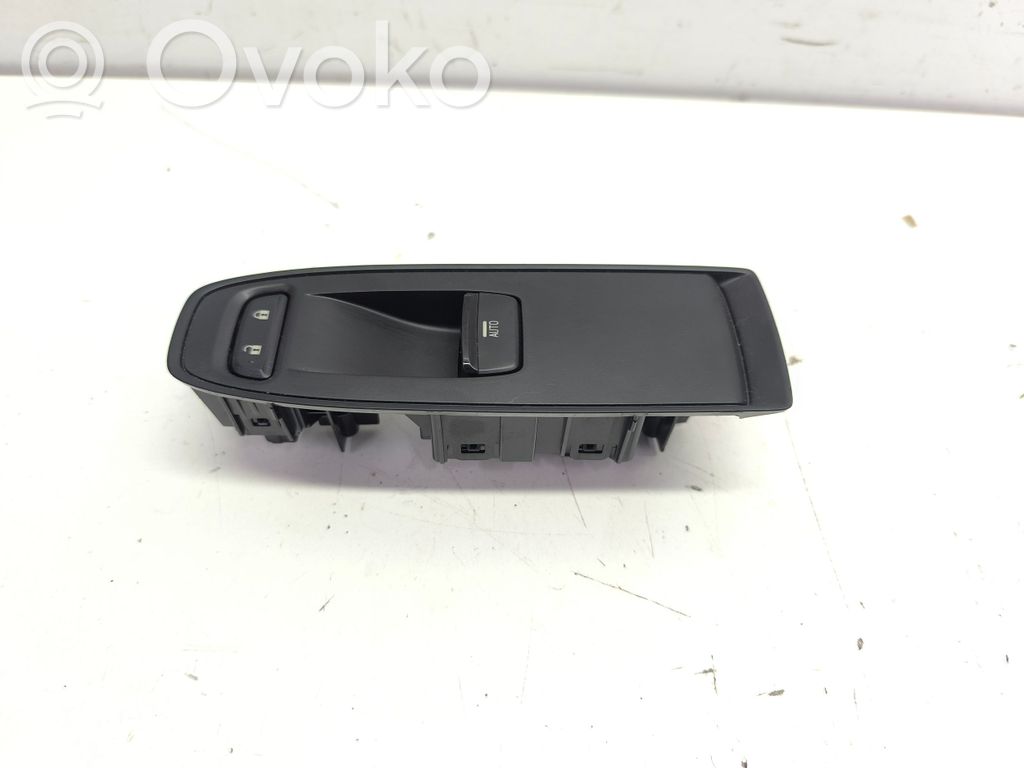Subaru Outback (BT) Electric window control switch 