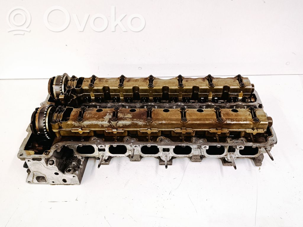 BMW 7 F01 F02 F03 F04 Engine head 