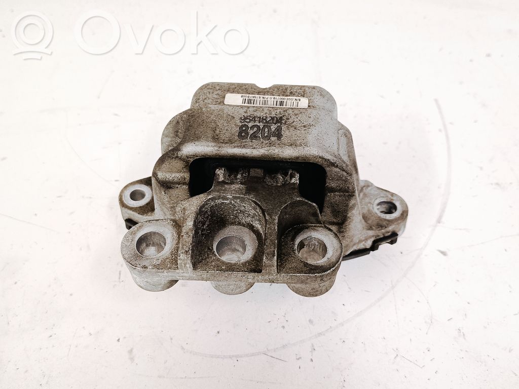 Buick Encore I Engine mount bracket 