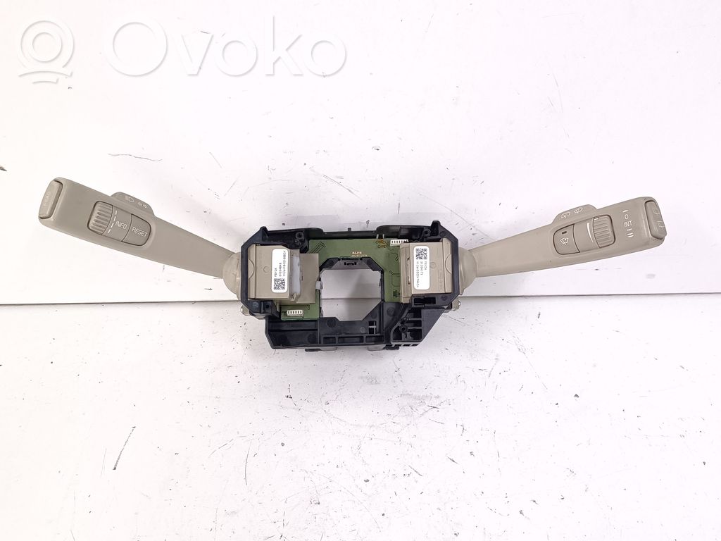 Volvo XC60 Wiper turn signal indicator stalk/switch 