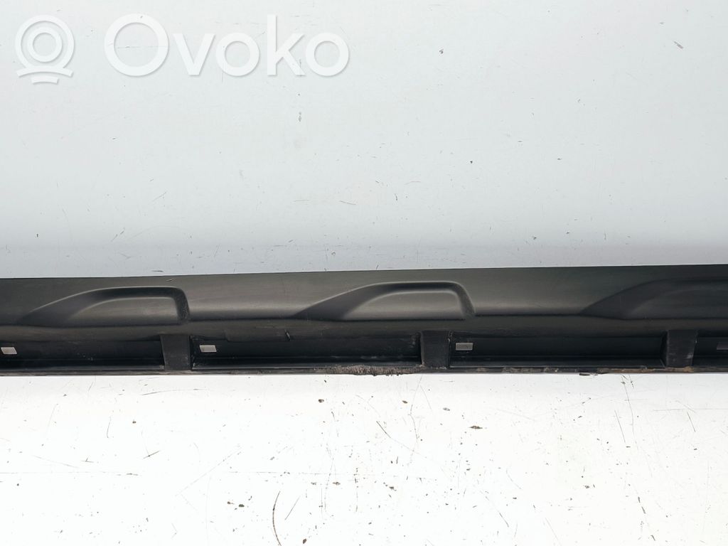 Subaru Outback (BS) Listón 