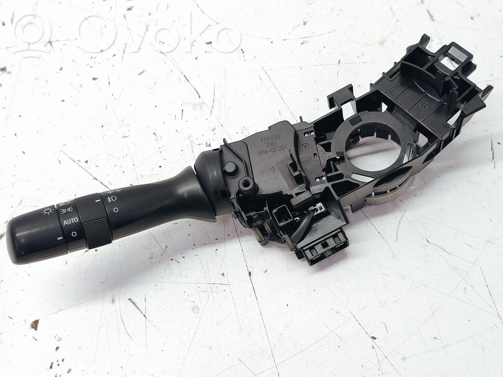 Subaru Outback (BS) Indicator stalk 