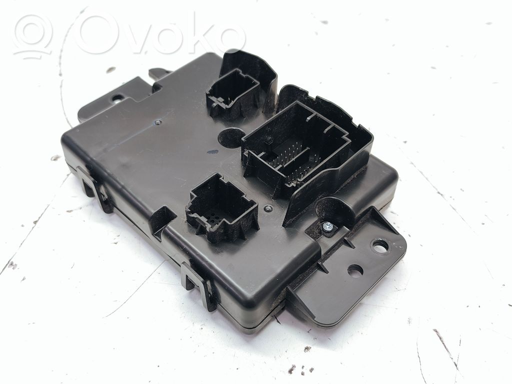 Chrysler Pacifica Air conditioning/heating control unit 