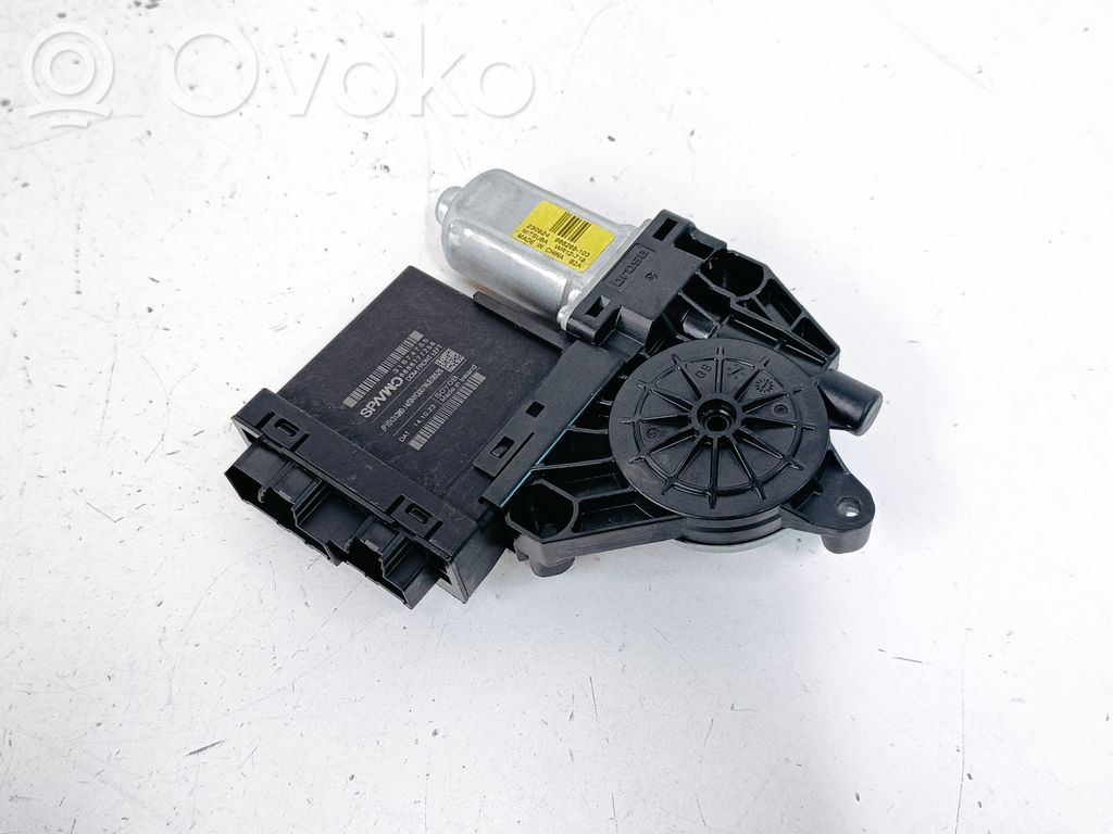 Volvo XC40 Silnik regulatora szyby drzwi przednich 