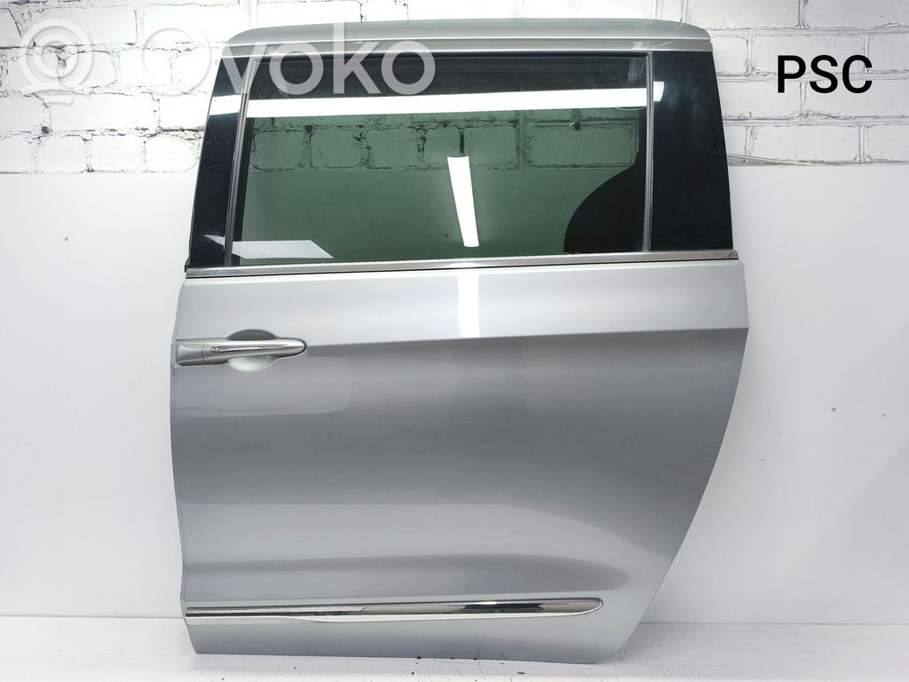 Side sliding door
