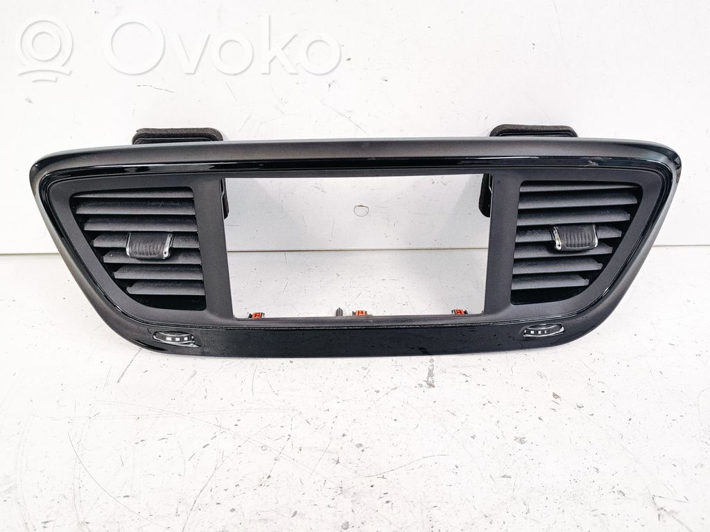 Chrysler Pacifica Centrinės oro grotelės 
