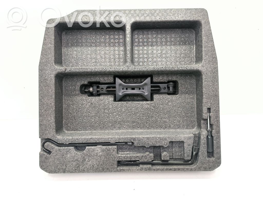 Subaru Legacy Tool set 